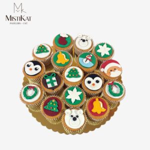 cupcakes navideños en fondant personalizados realizado por msitikat pasteleria con envio a arica chile