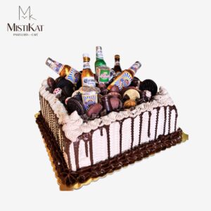 torta de chocolate con dulces personalizada por mistikat pasteleria en tacna
