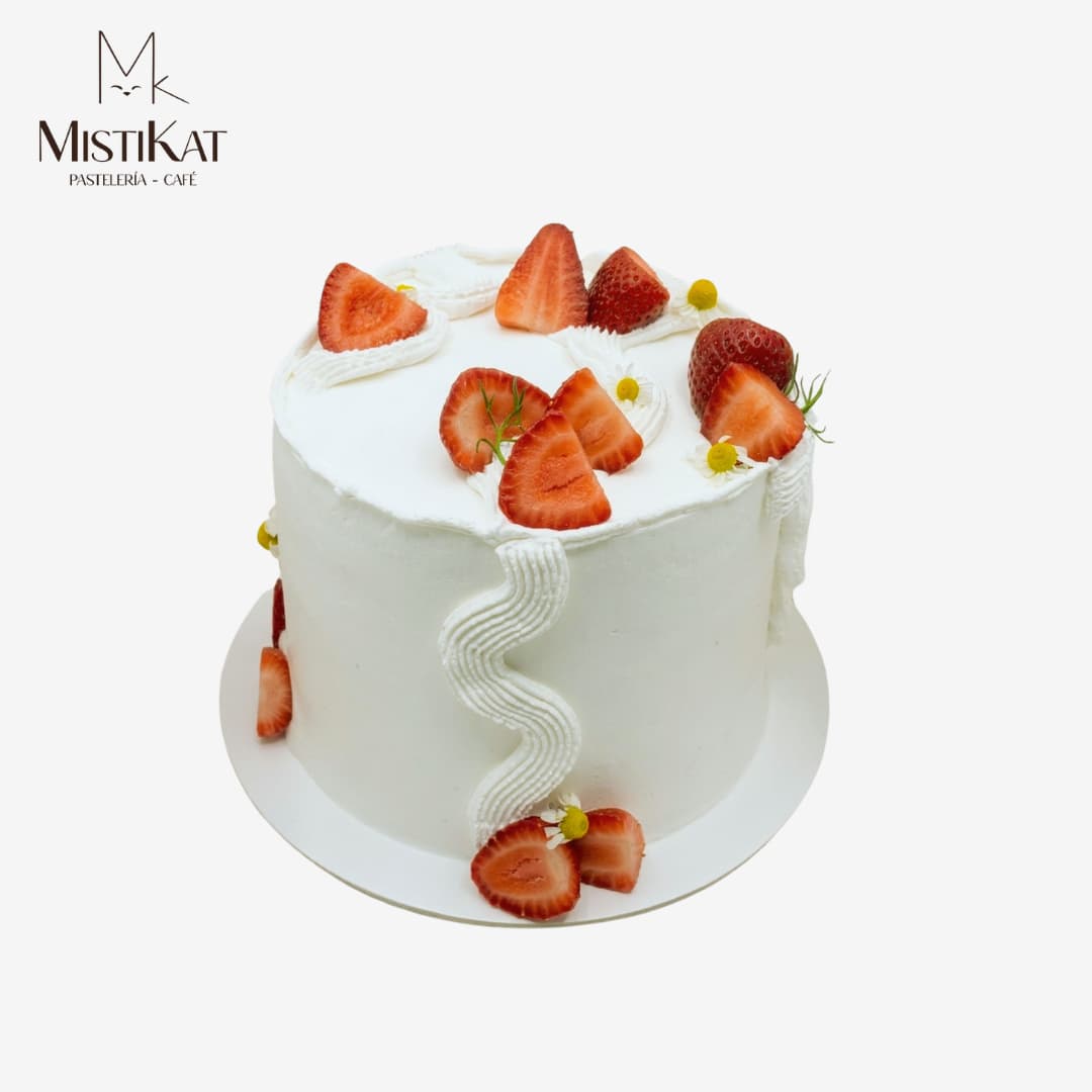torta alta con fresas y manzanillas mistikat tacna torta alta con fresas y manzanillas mistikat tacna
