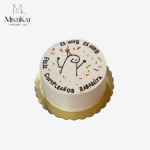 torta de flork con chispas de colores mistikat tacna