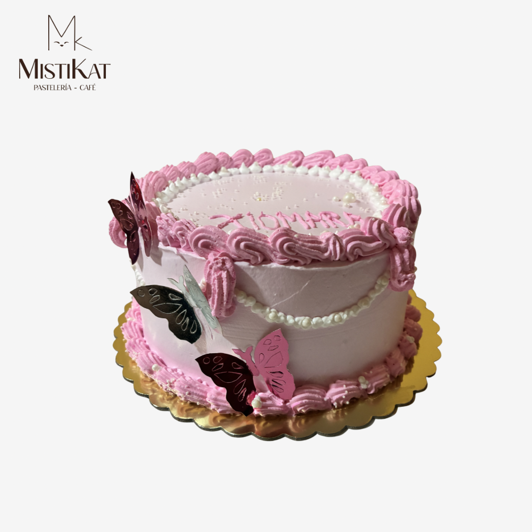 torta rosada con mariposas realizado en mistikat pasteleria en tacna